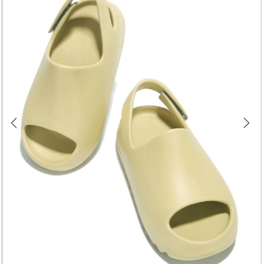 Olive Unisex Kids Sandals!